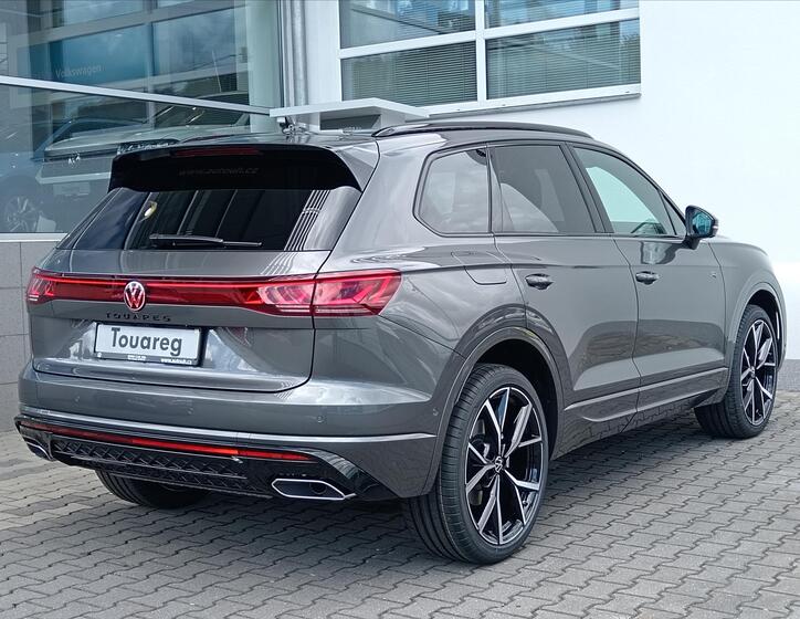 Volkswagen Touareg 6