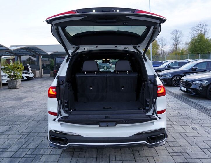 BMW X7 9