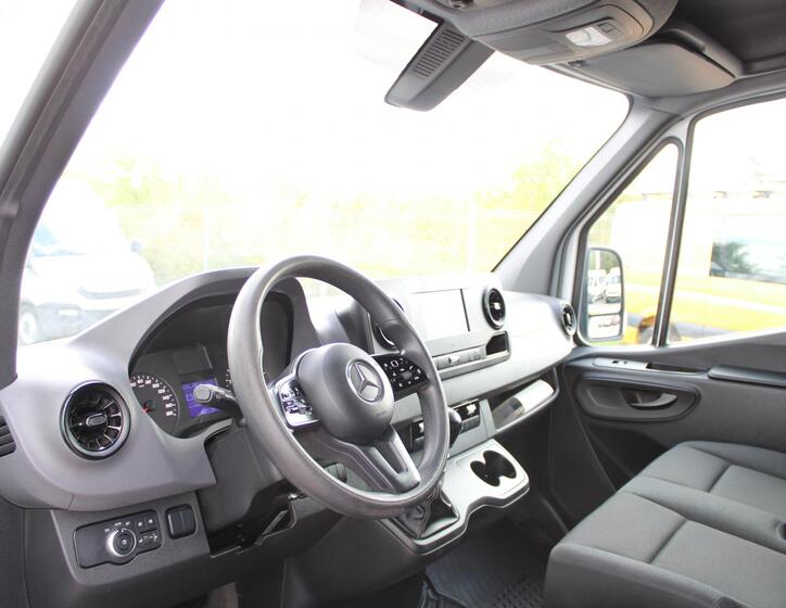Mercedes-Benz Sprinter 7