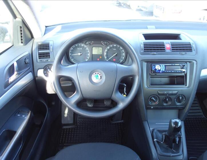 Škoda Octavia 16