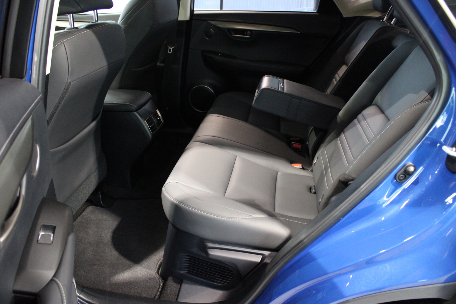 Lexus NX 300h
