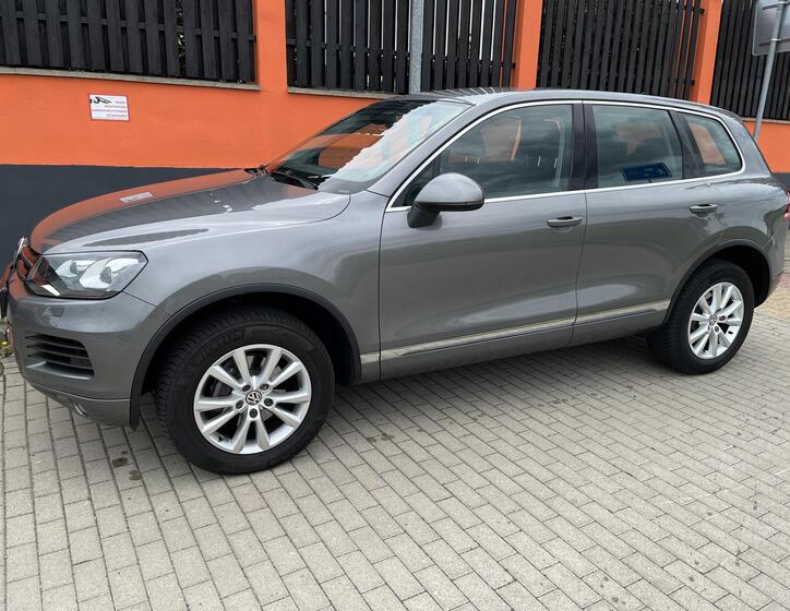 Volkswagen Touareg 2