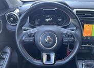 MG ZS 11