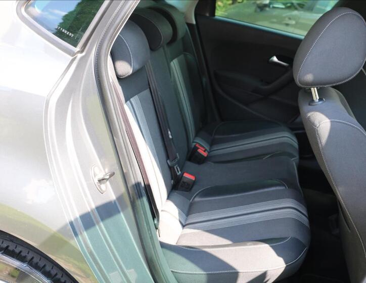 Volkswagen Polo 36