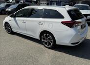 Toyota Auris 9