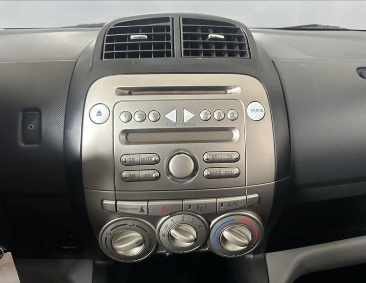 Subaru Justy 25