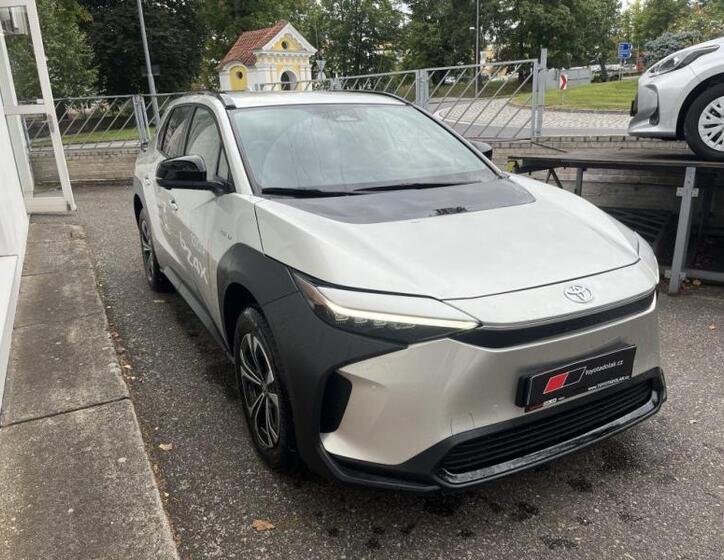 Toyota bZ4X 4