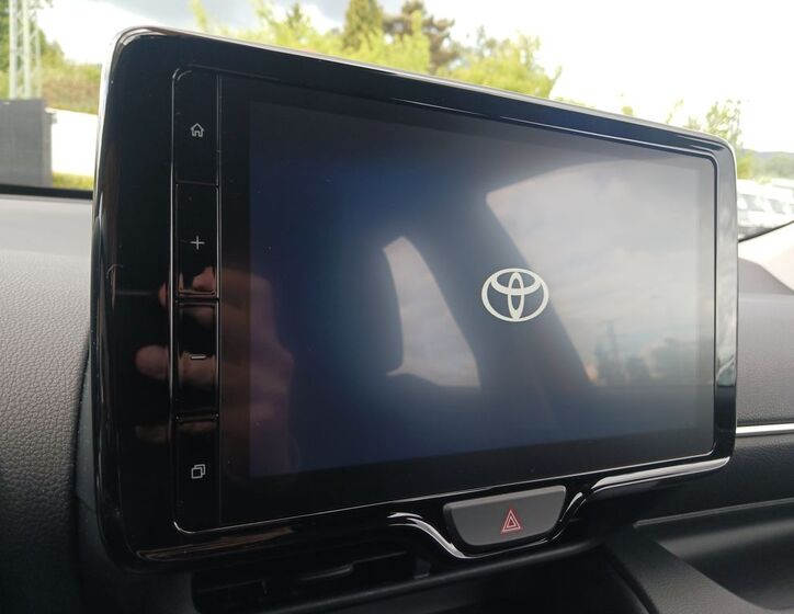 Toyota Yaris 21