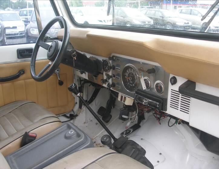 Jeep Wrangler 6