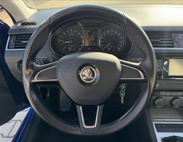 Škoda Octavia 10