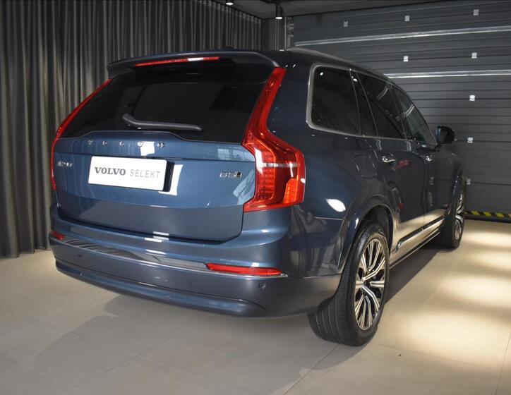 Volvo XC90 4