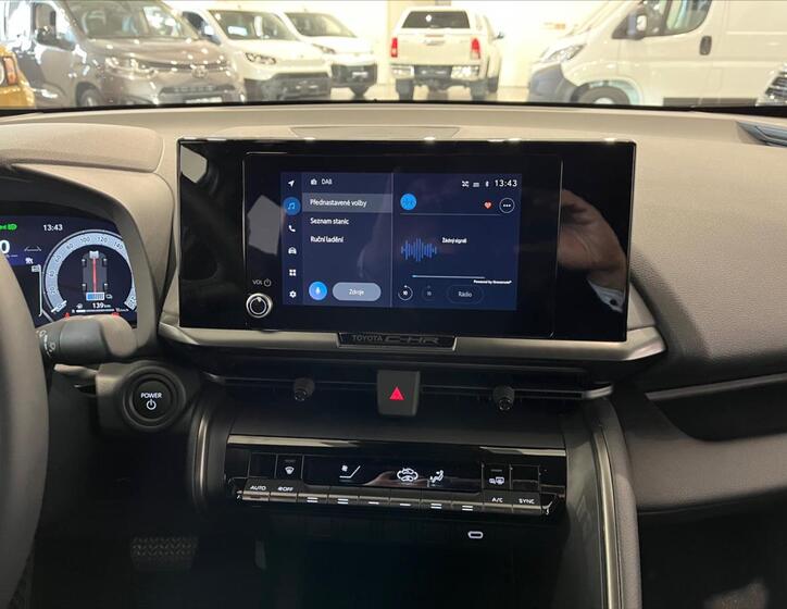 Toyota C-HR 13