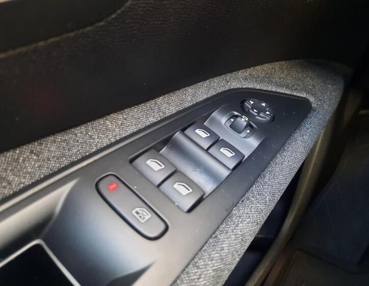 Peugeot 5008 28