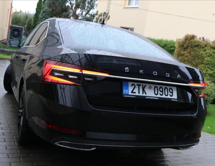 Škoda Superb 8
