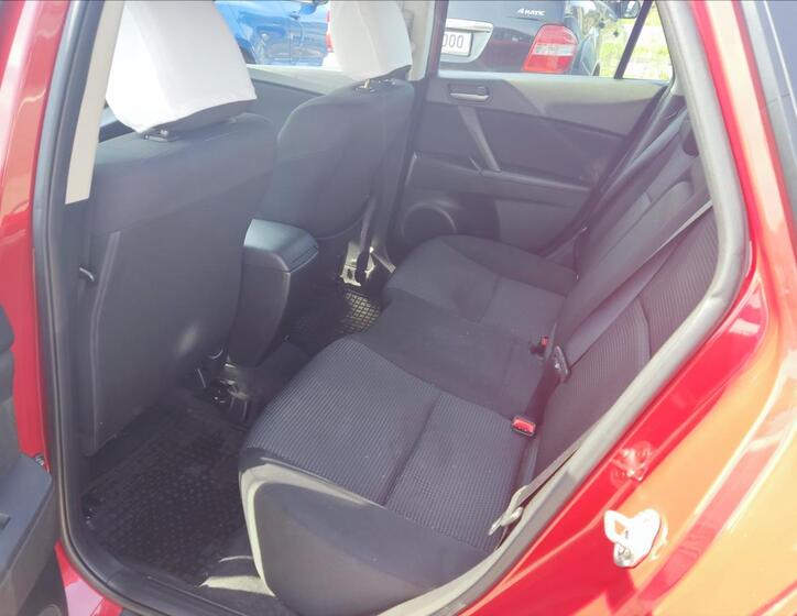Mazda 3 10