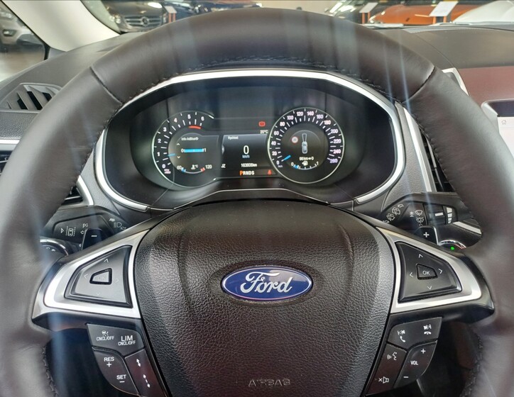 Ford Galaxy 19