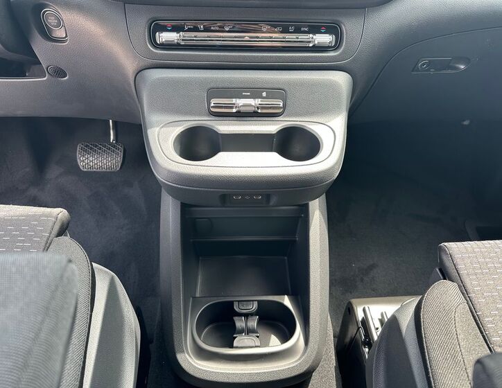Mercedes-Benz Vito 15
