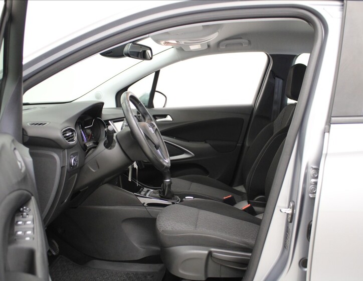 Opel Crossland X 6