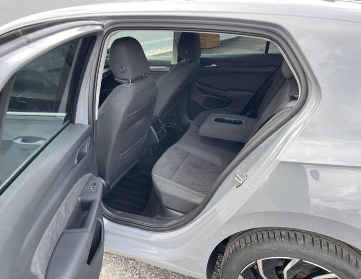 Volkswagen Golf 18