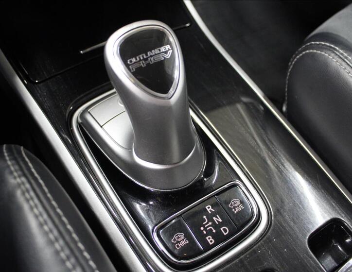 Mitsubishi Outlander 27