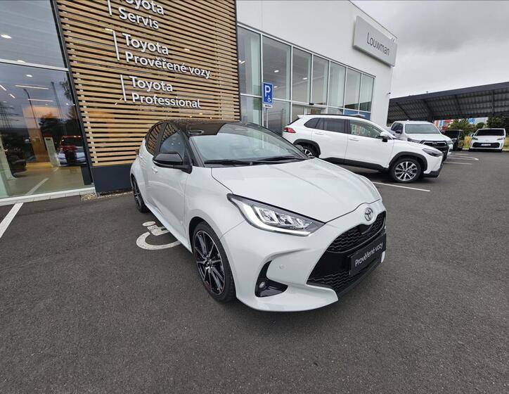 Toyota Yaris 15