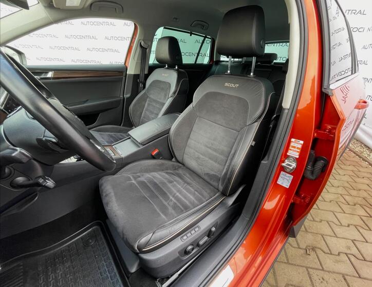 Škoda Superb 12