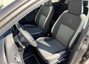 Toyota Yaris 9