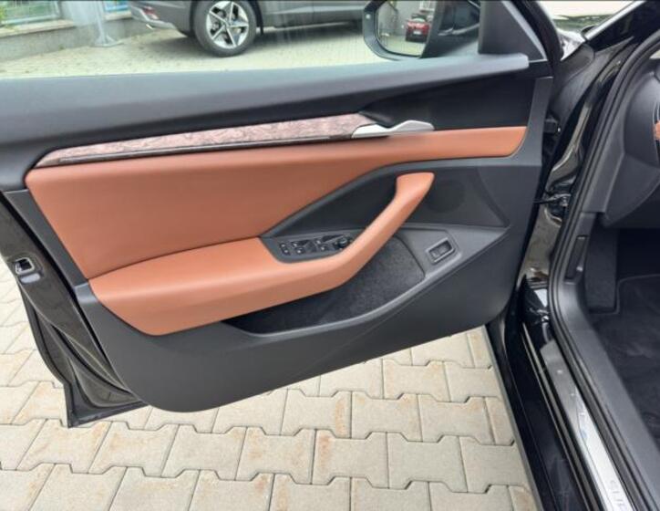 Škoda Superb 8