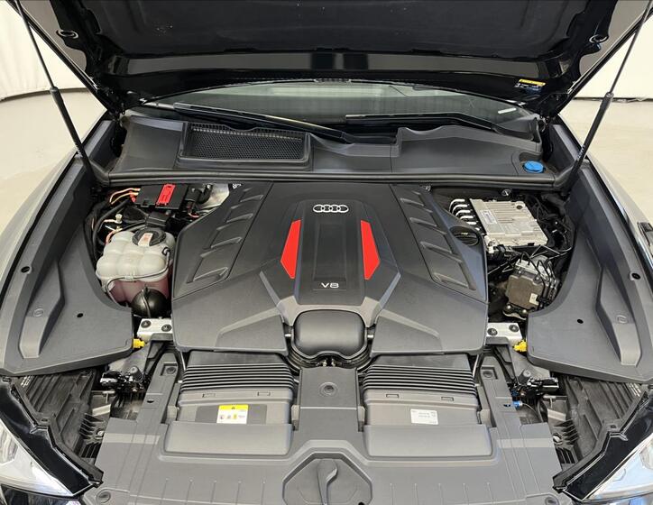 Audi SQ8 35