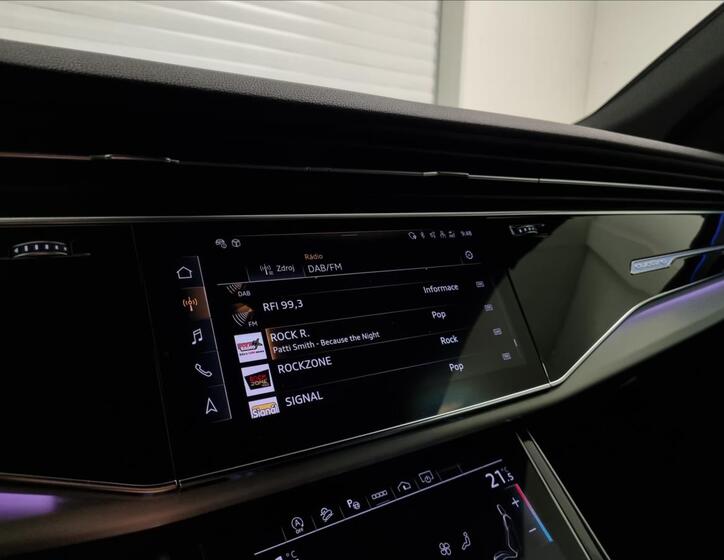 Audi SQ8 42