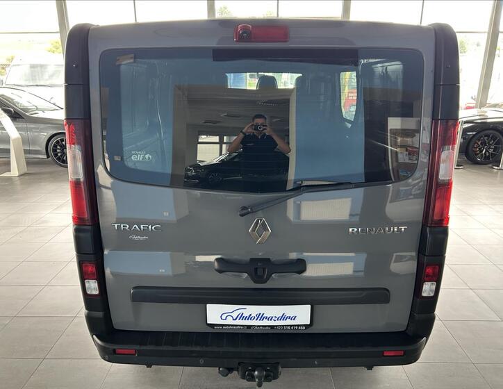 Renault Trafic 6