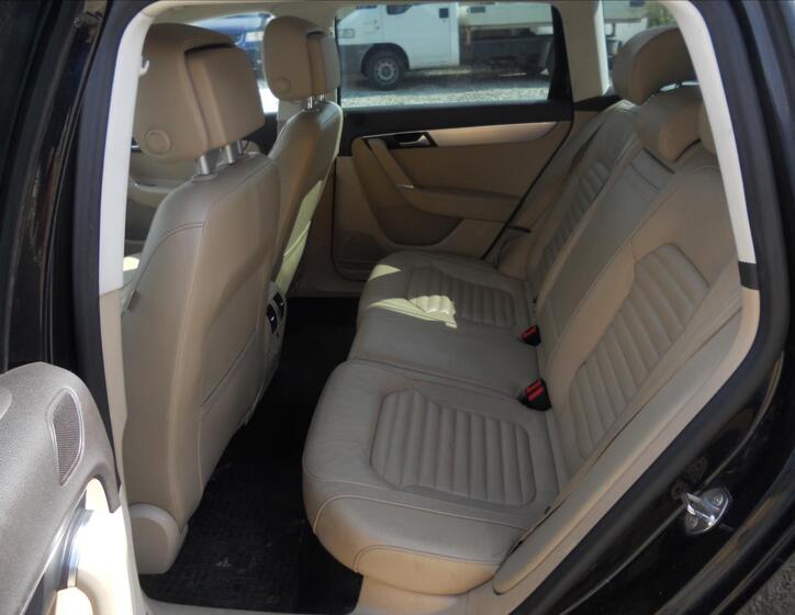Volkswagen Passat 16