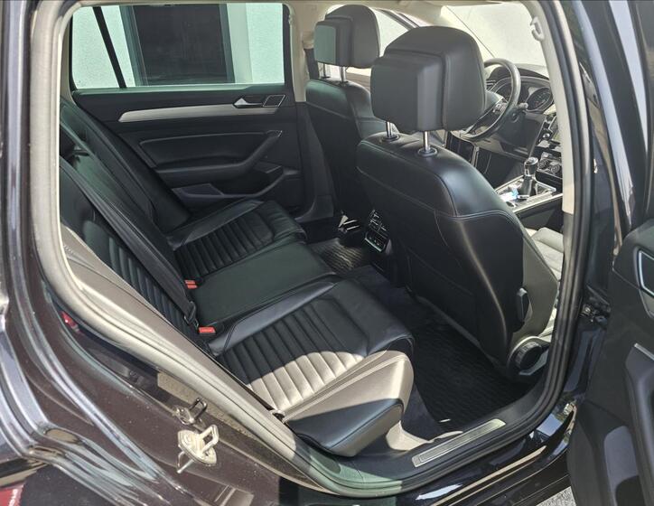 Volkswagen Passat 35