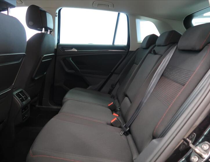 Volkswagen Tiguan 14