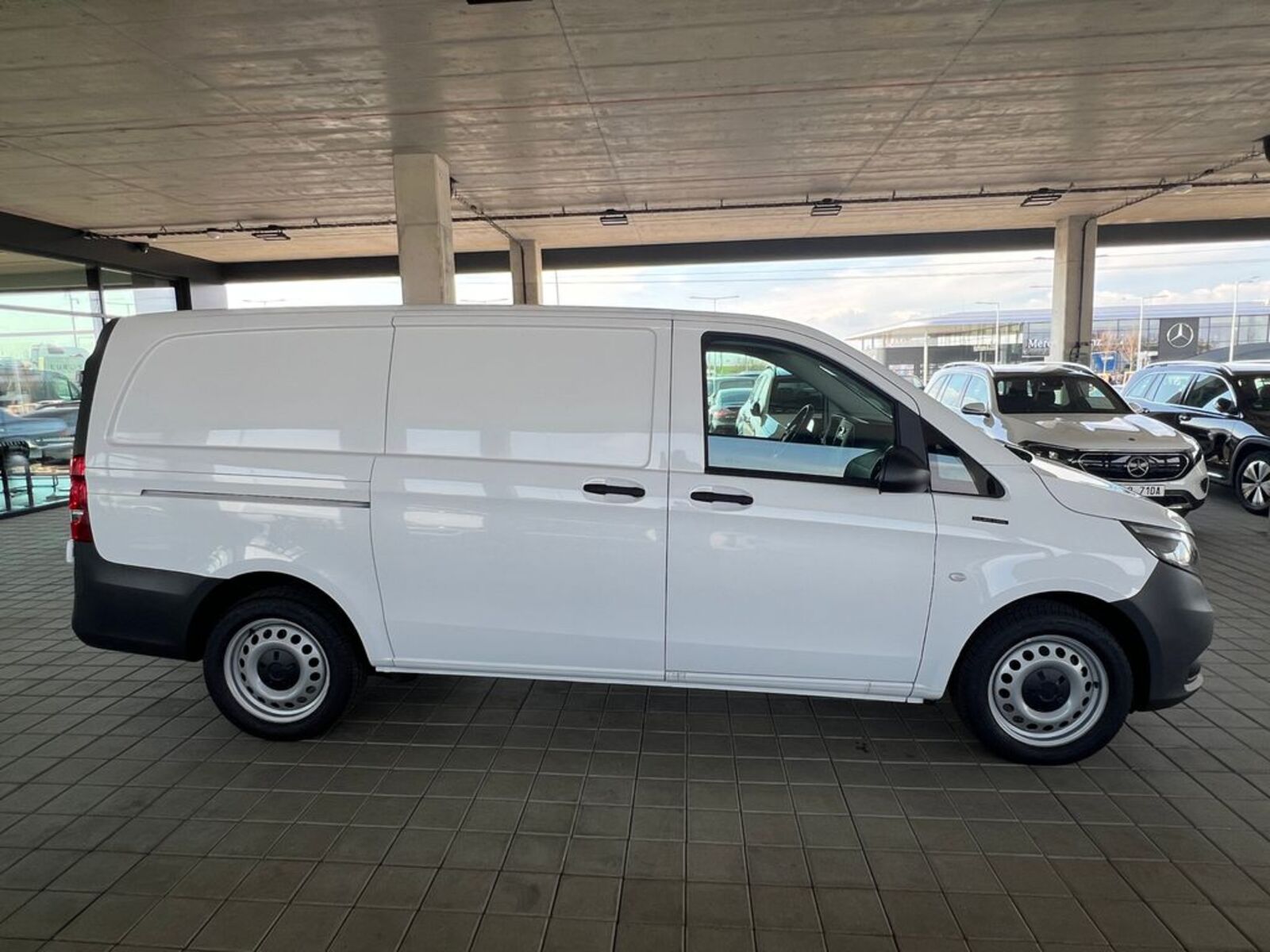 Mercedes-Benz Vito 4