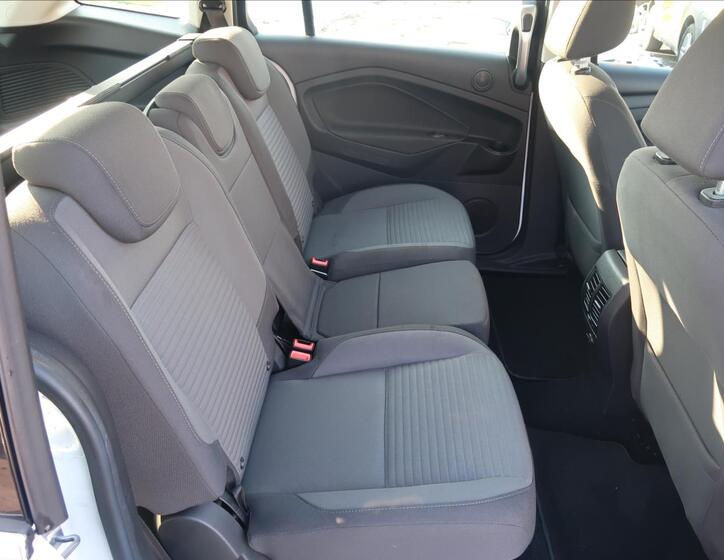 Ford Grand C-MAX 18