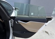 Tesla Model S 26