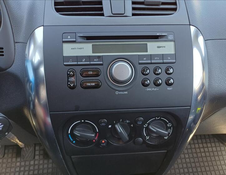 Suzuki SX4 10