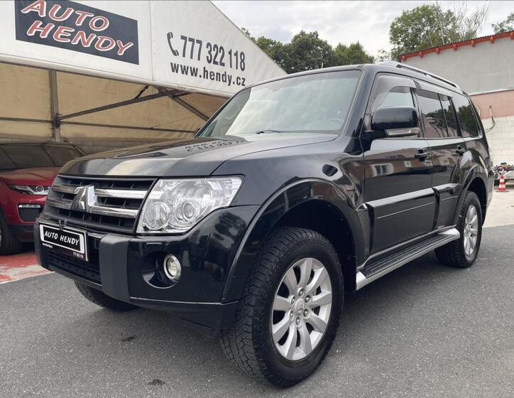 Mitsubishi Pajero 1