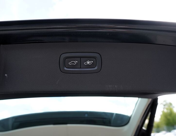 Volvo XC90 13