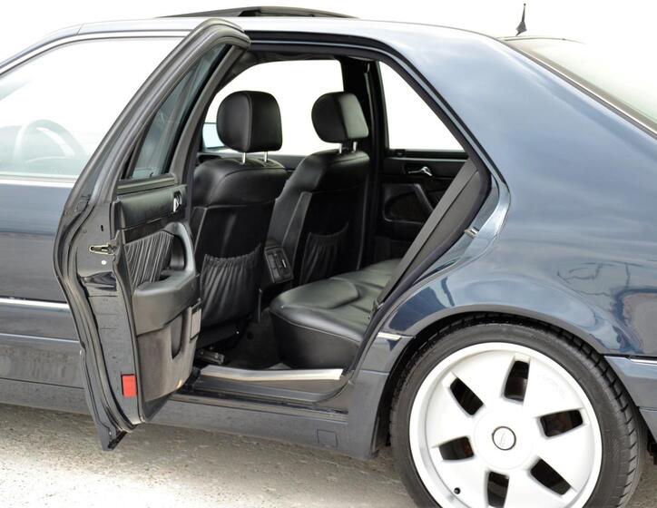 Mercedes-Benz Třídy S 44