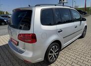 Volkswagen Touran 2