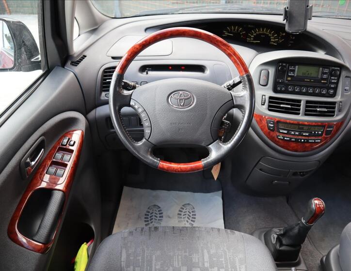 Toyota Previa 10