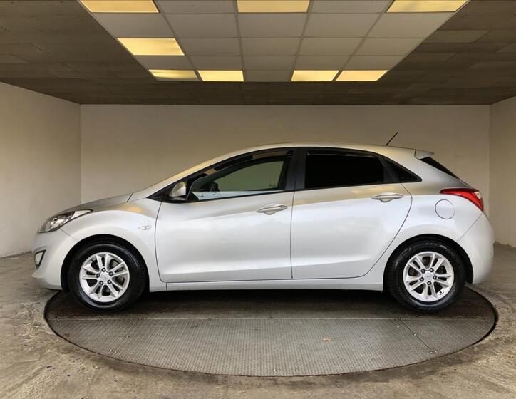 Hyundai i30 4