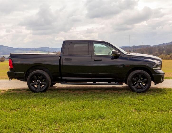 Dodge RAM 8