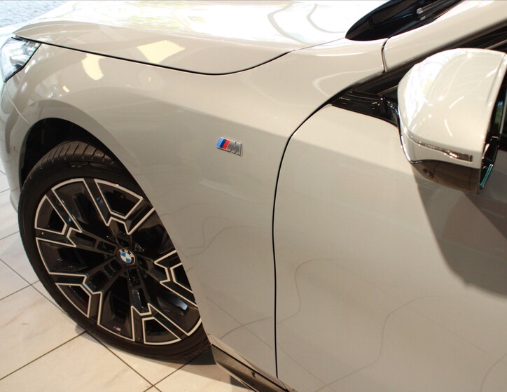 BMW Řada 5 8