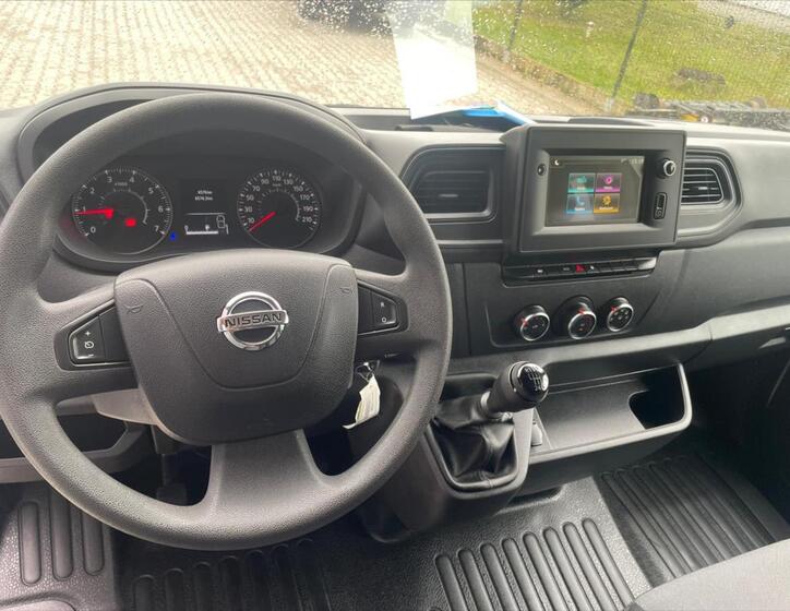 Nissan Interstar 15