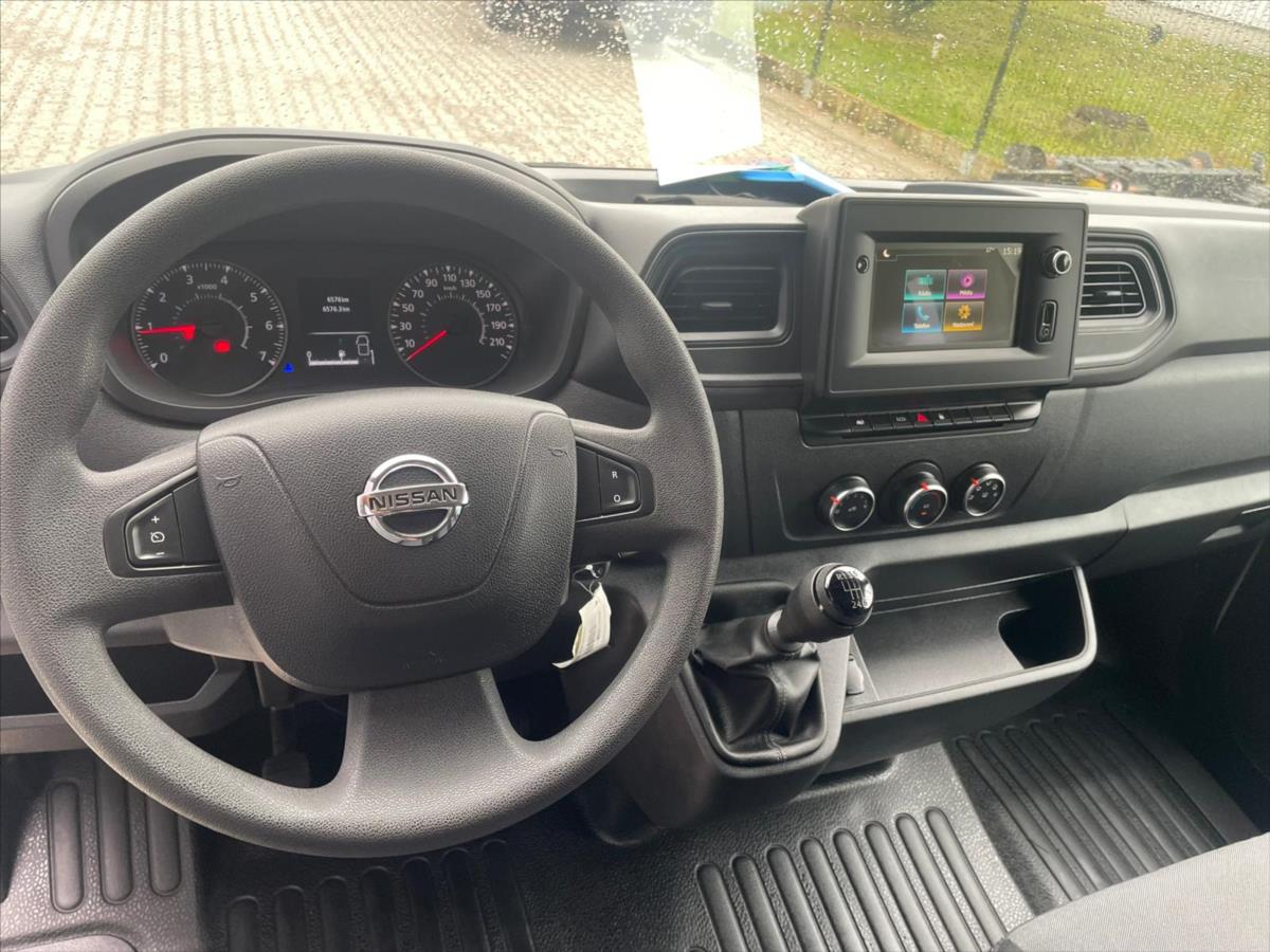 Nissan Interstar