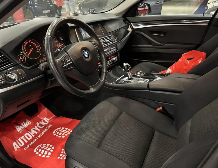 BMW Řada 5 12