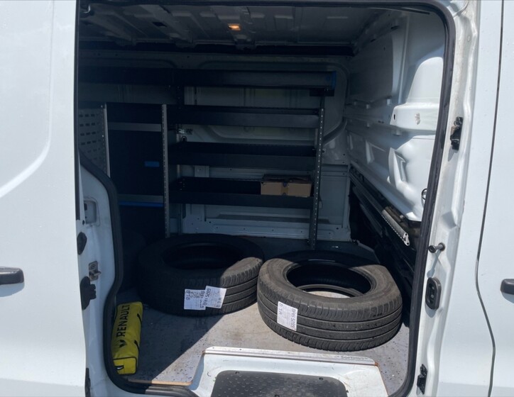 Renault Trafic 8